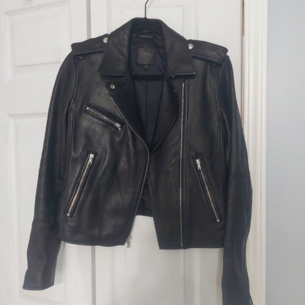 GAP LEATHER JACKET